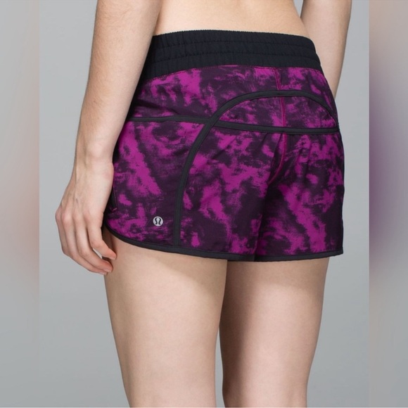 Lululemon Run Times 4-way Stretch Shorts Breezie Regal Plum Black Size 4 - Picture 5 of 13